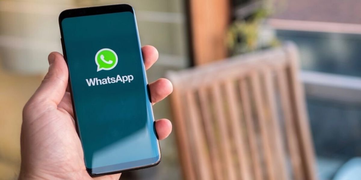 WhatsApp e la presunta terza spunta blu: verità o indiscrezioni?